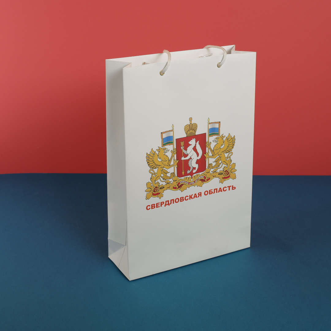 Маленькие бумажные пакеты с логотипом заказать в Екатеринбурге по низкой  цене - Бюро печати «Парус Пак»